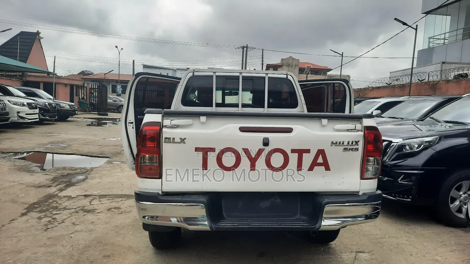 Toyota Hilux 2020 White