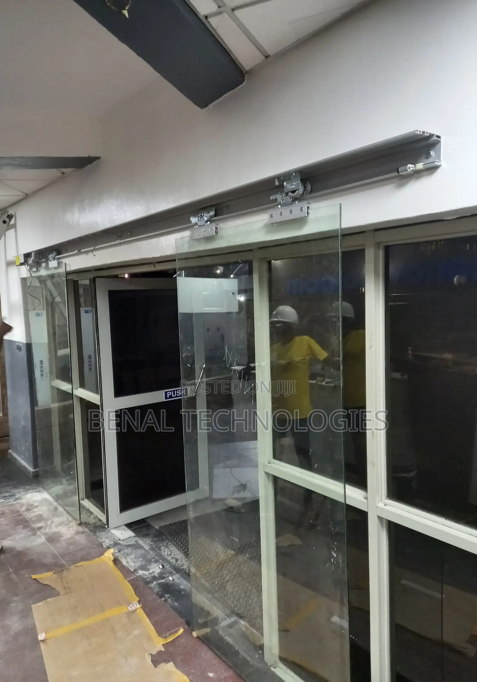 Automatic Sensor Sliding Doors With Meticulous Service