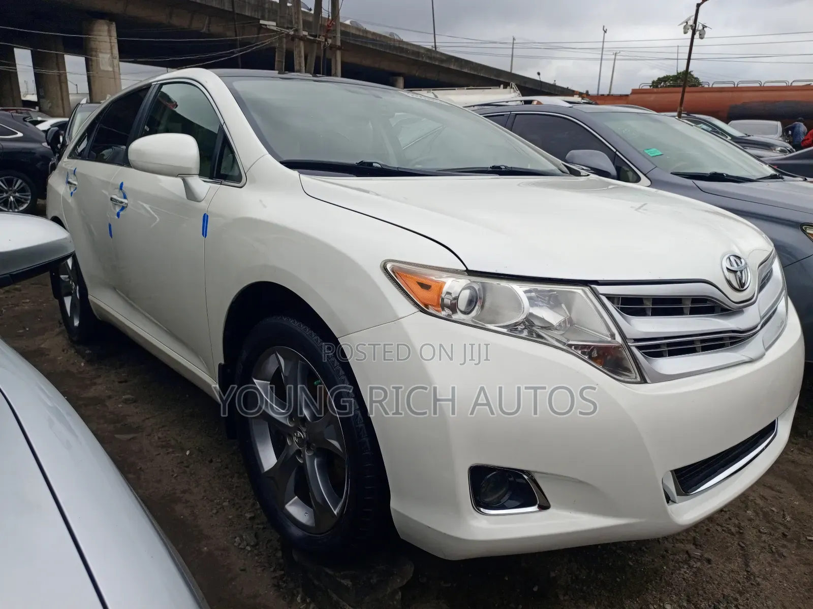 Toyota Venza AWD 2010 White