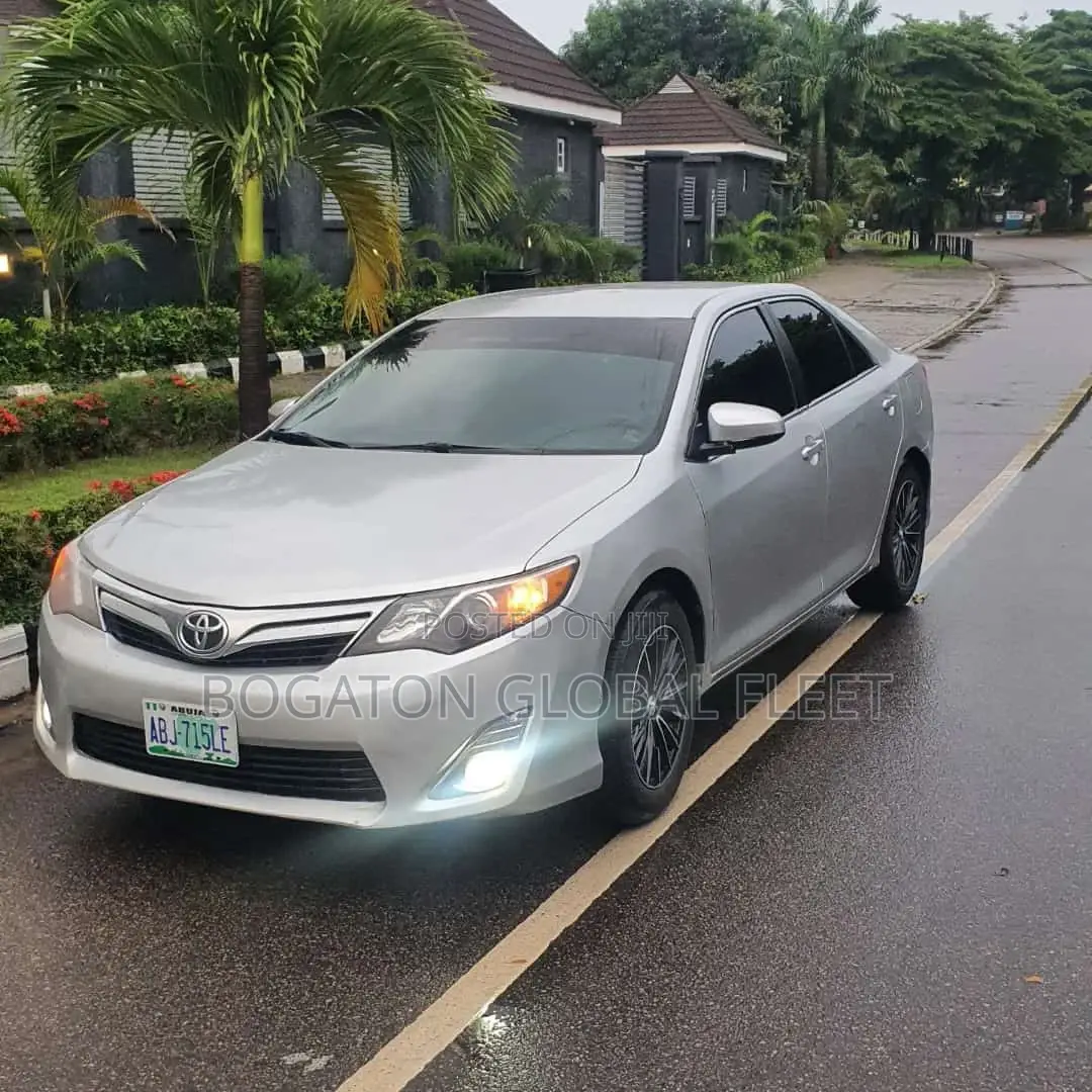 Toyota Camry (Silver) for Rent