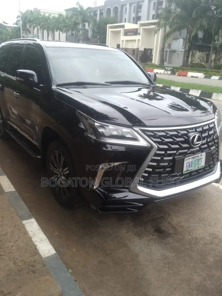 Lexus Lx570 for Rent (Black)