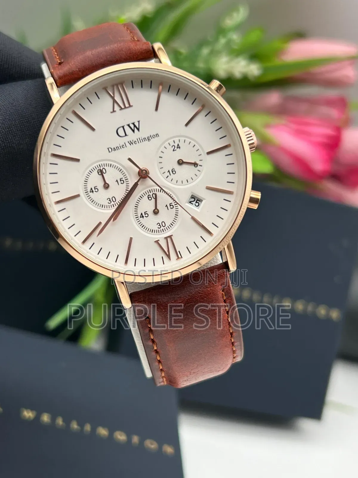 Daniel Wellington Chronograph Leather Wristwatch
