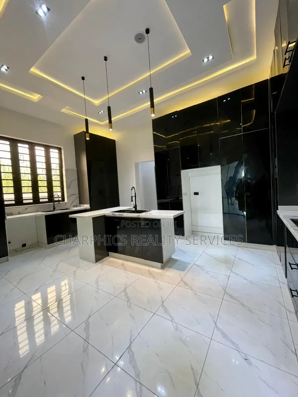 5bdrm Duplex in Ajah for sale