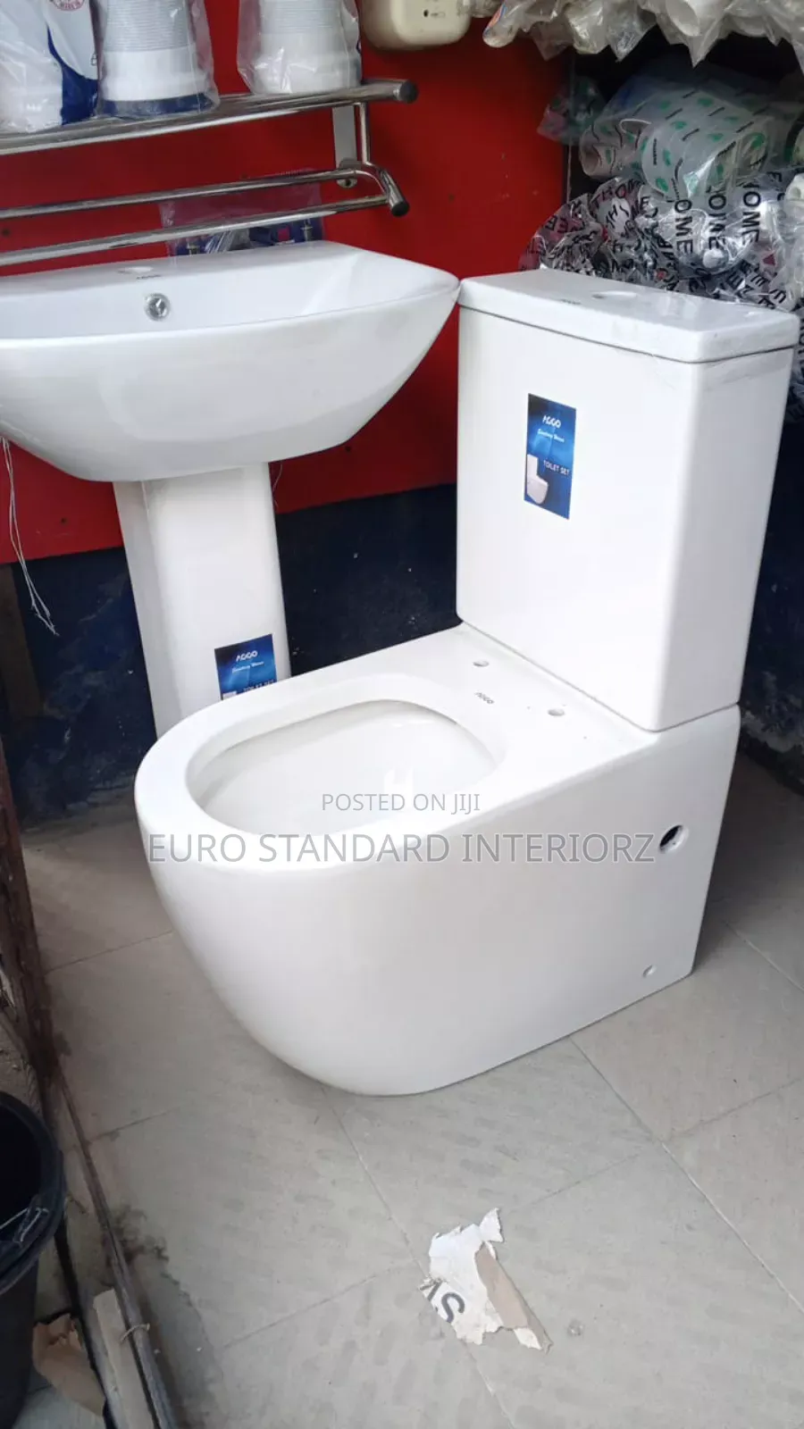 Master Wc With Big Washing Basin