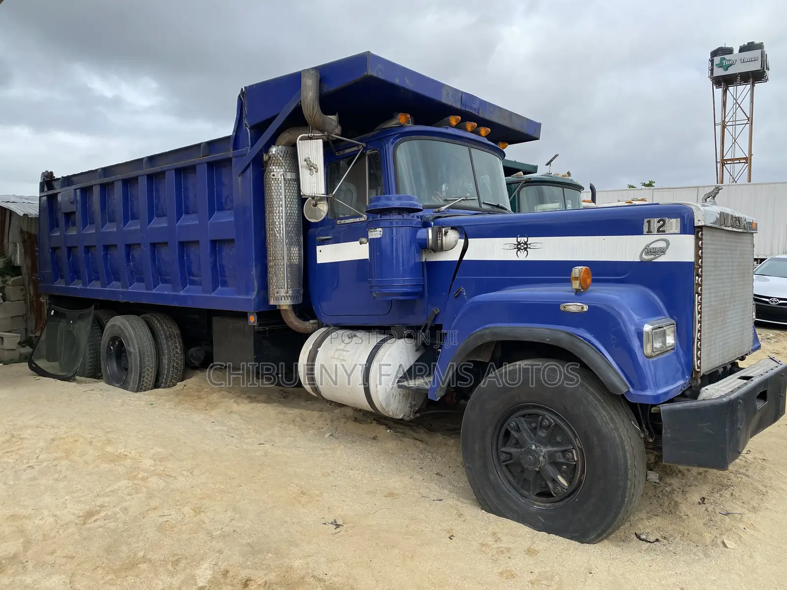 Mack R-Model Tipper 35-Tons
