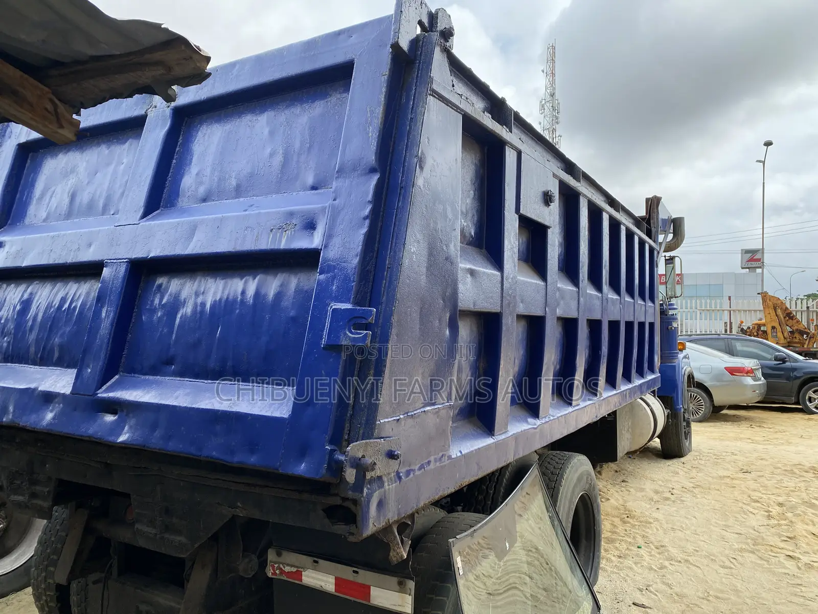 Mack R-Model Tipper 35-Tons