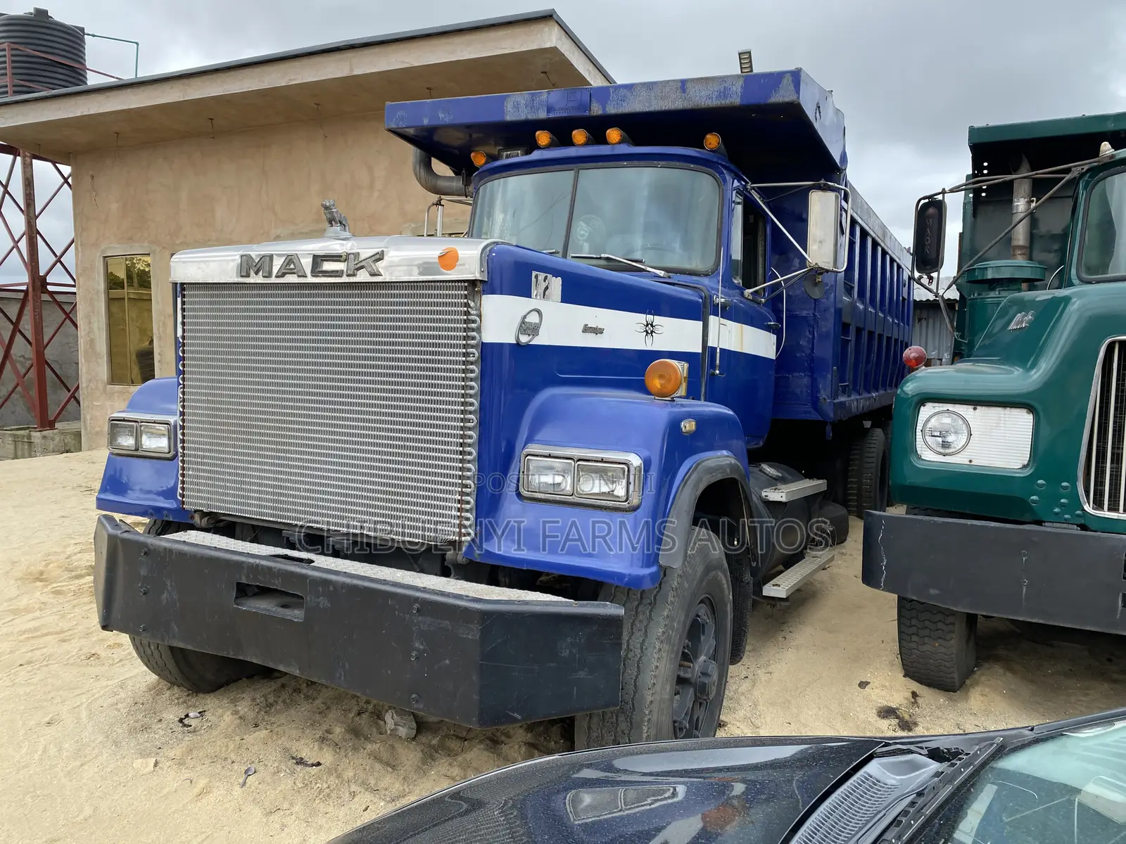 Mack R-Model Tipper 35-Tons