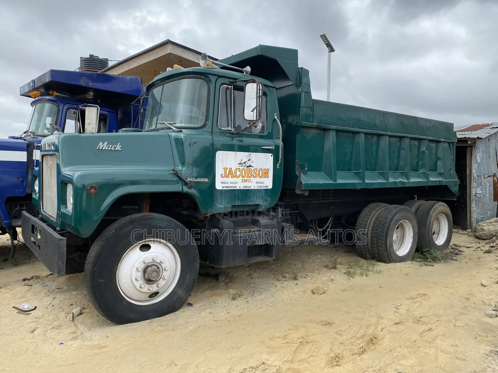 Mack R-Model 35-Ton