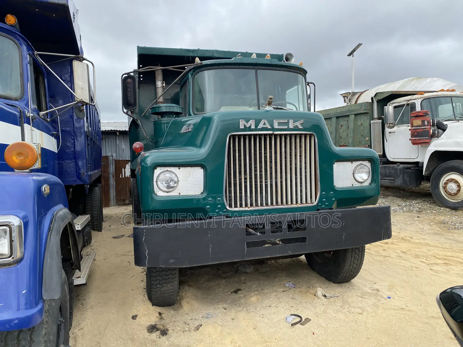 Mack R-Model 35-Ton