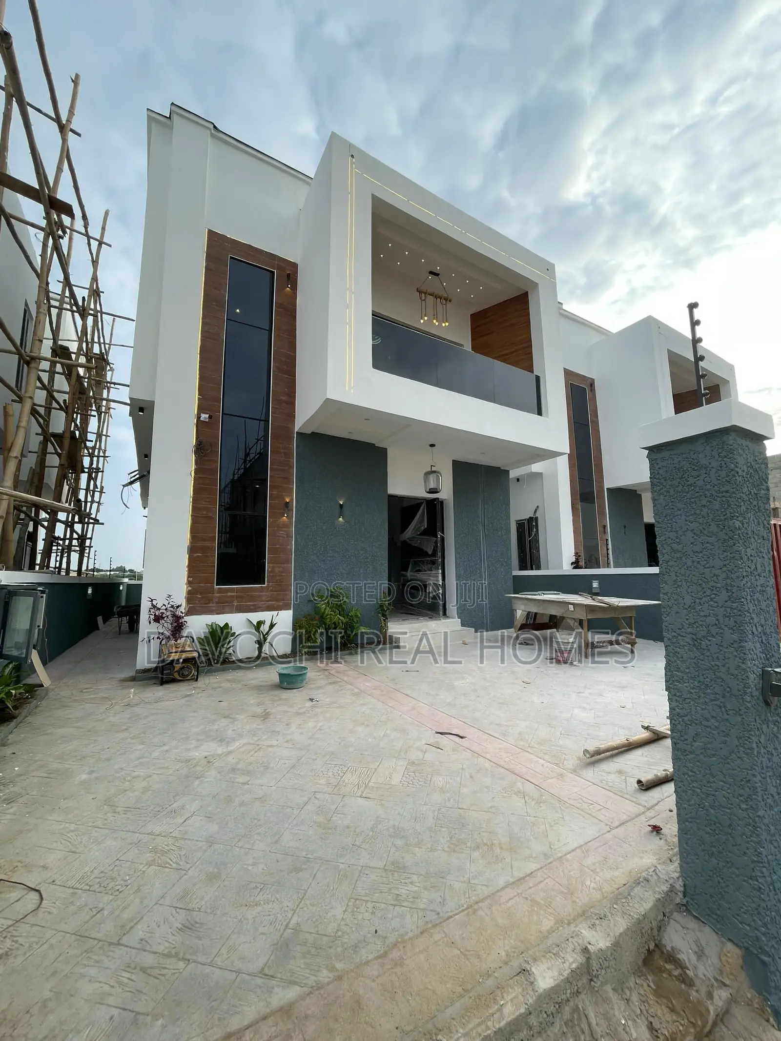 4bdrm Duplex in Off Lekki-Epe Expressway for sale