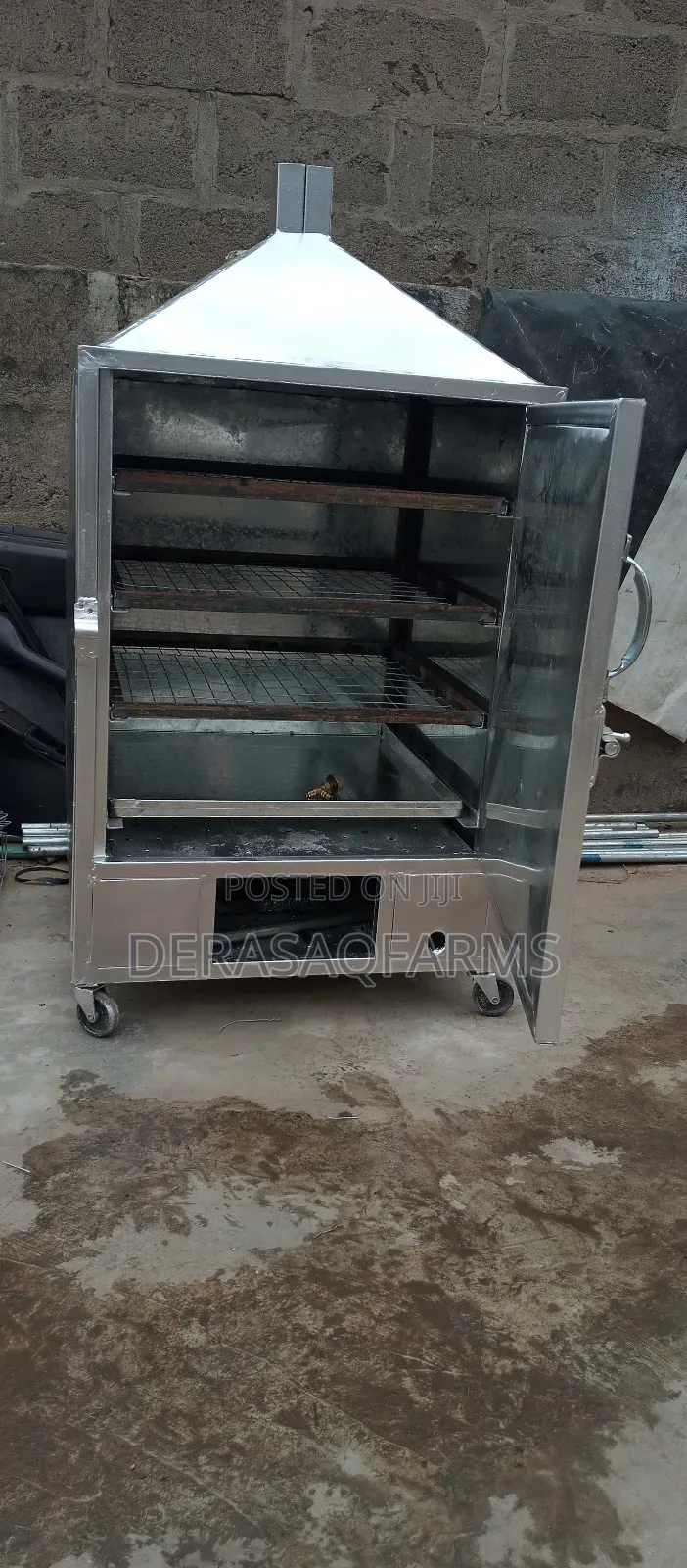 Smoking Machine Powered by Gas and Charcoal