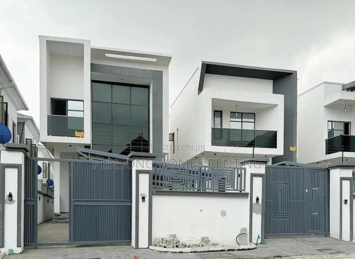 4bdrm Duplex in Chevron Drive for rent