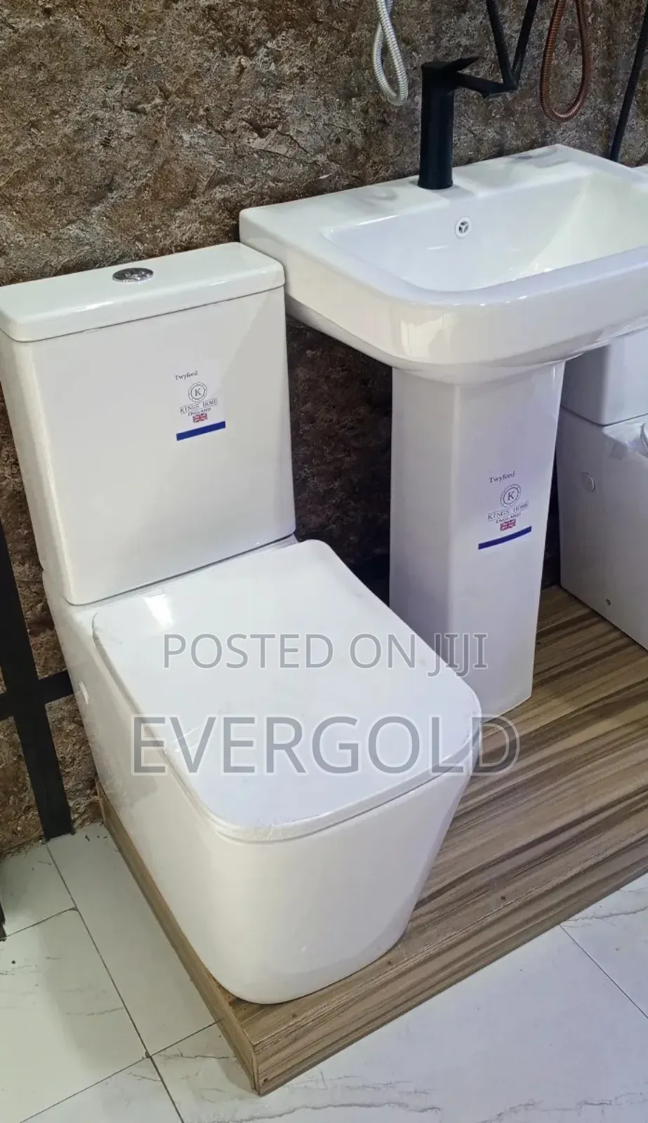 England Executive Water Closet With Wash Hand Basin