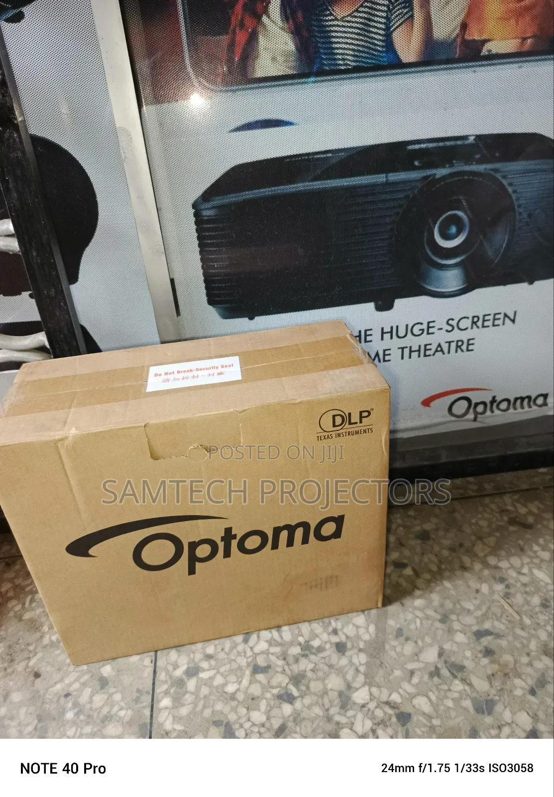 Brand New Optoma Projector 4 Lumens.