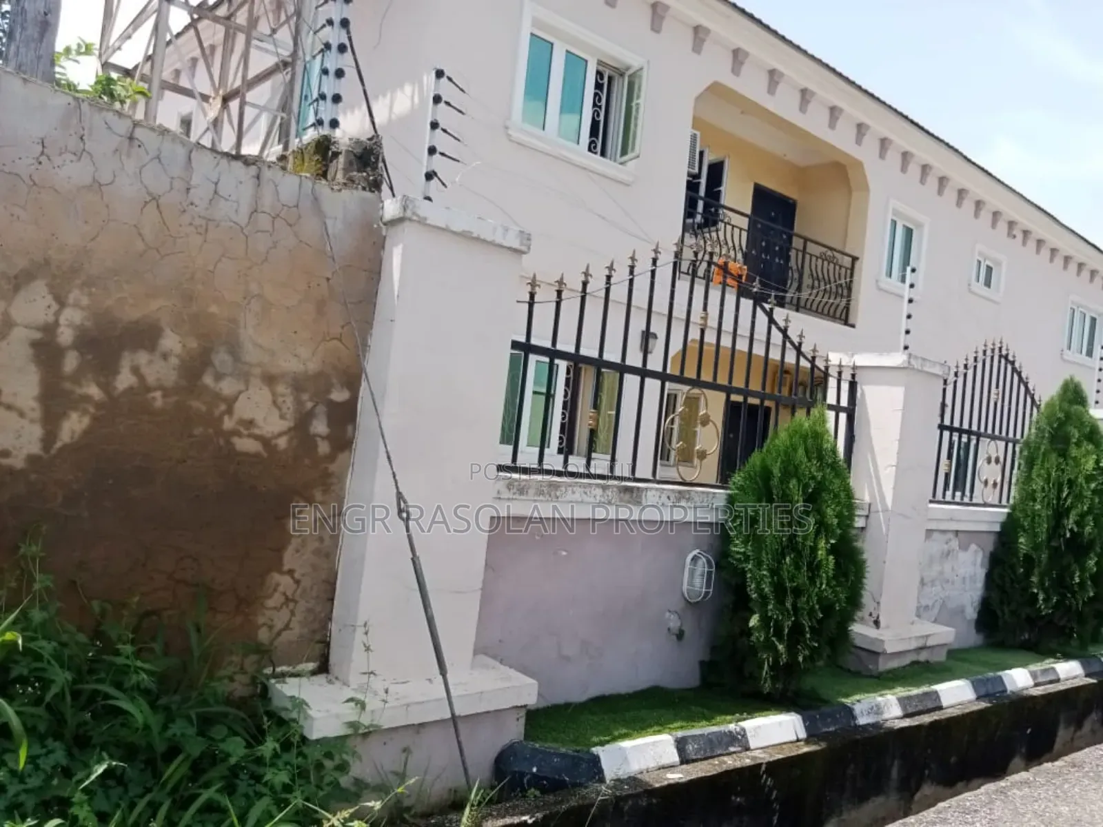 Furnished 4bdrm Block of Flats in Gra, Ilorin South for sale