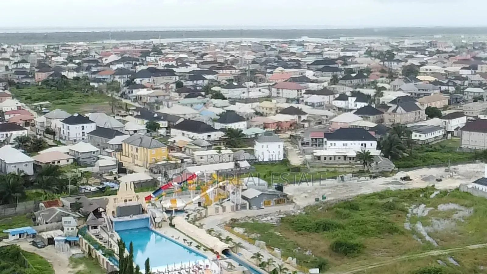 Prime Plot in Exclusive Estate