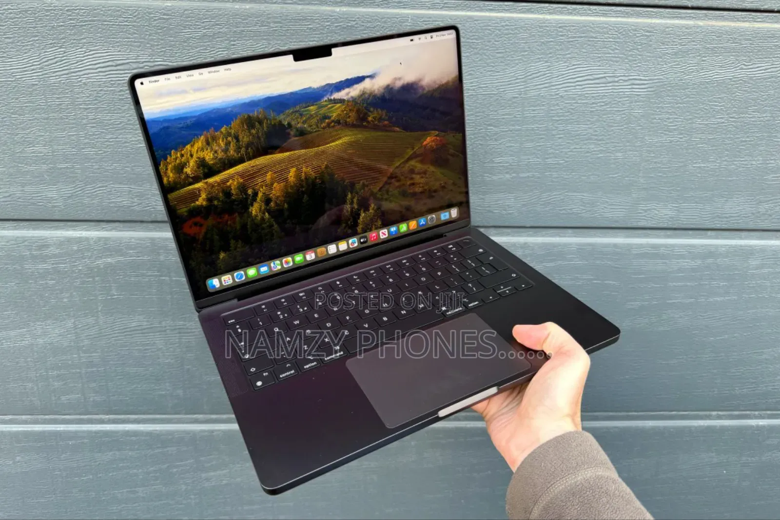 New Laptop Apple MacBook Pro 8GB Apple M3 SSD 512GB