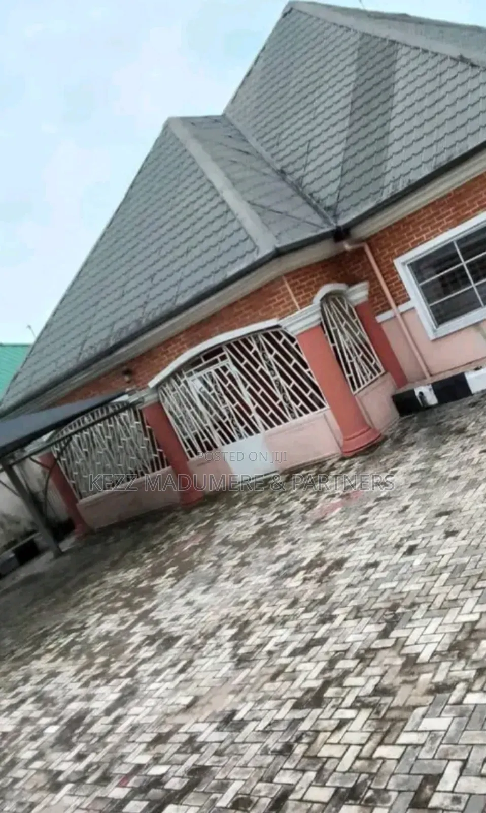 3bdrm Bungalow in At Igwuruta , Port for sale