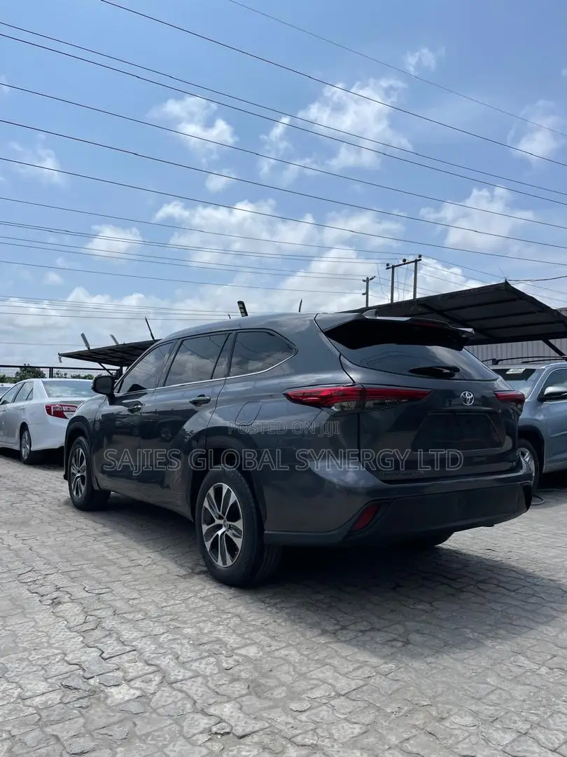 Toyota Highlander XLE FWD 2020 Gray