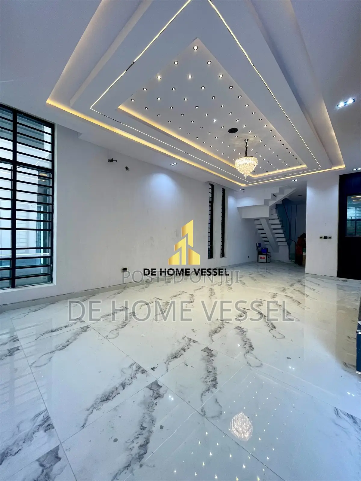 5bdrm Duplex in Ikota for sale