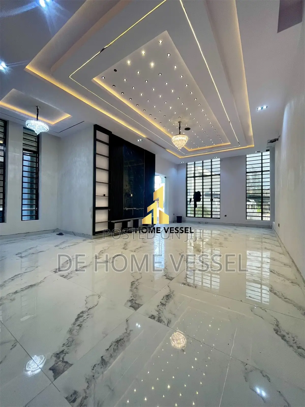 5bdrm Duplex in Ikota for sale