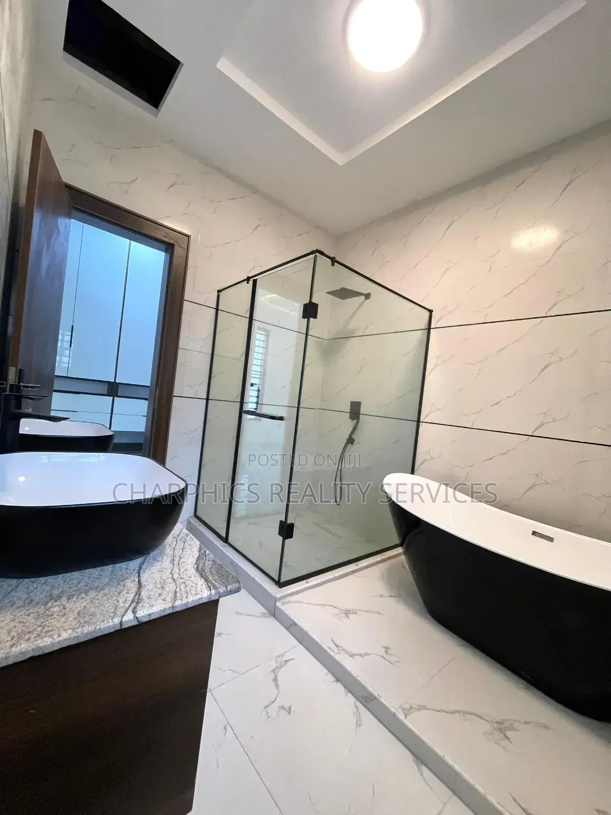 5bdrm Duplex in Ikota for sale