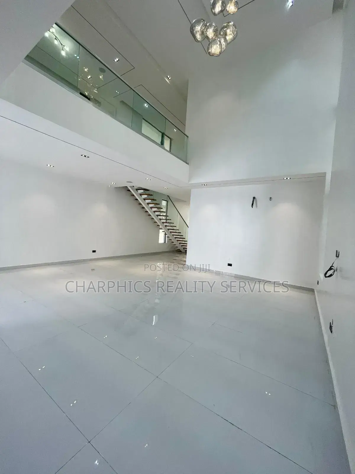 5bdrm Duplex in Ikota for sale