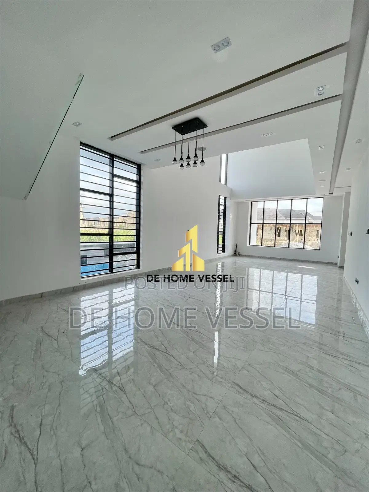 5bdrm Duplex in Ikota for sale
