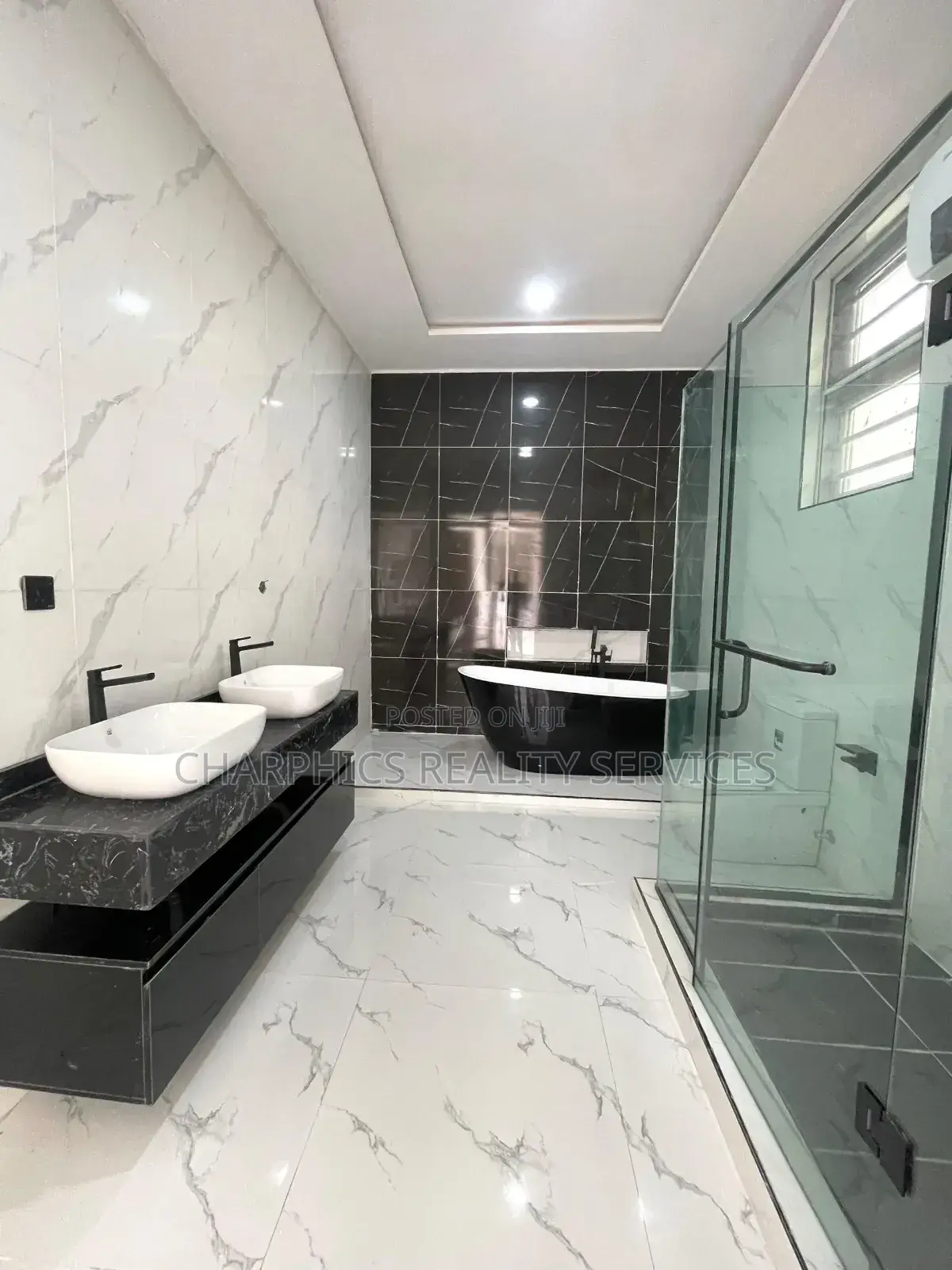 5bdrm Duplex in Ikota for sale