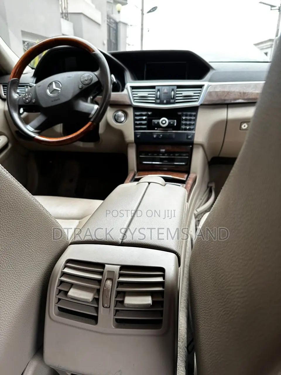 Mercedes-Benz E350 Base 4Matic Sedan AWD (3.5L 6cyl 7A) 2010 Black