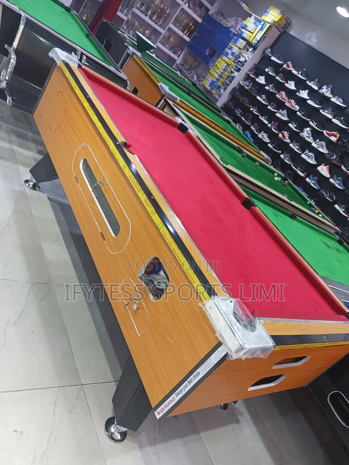 Akala Coins Snooker Table Selling With Accessories.