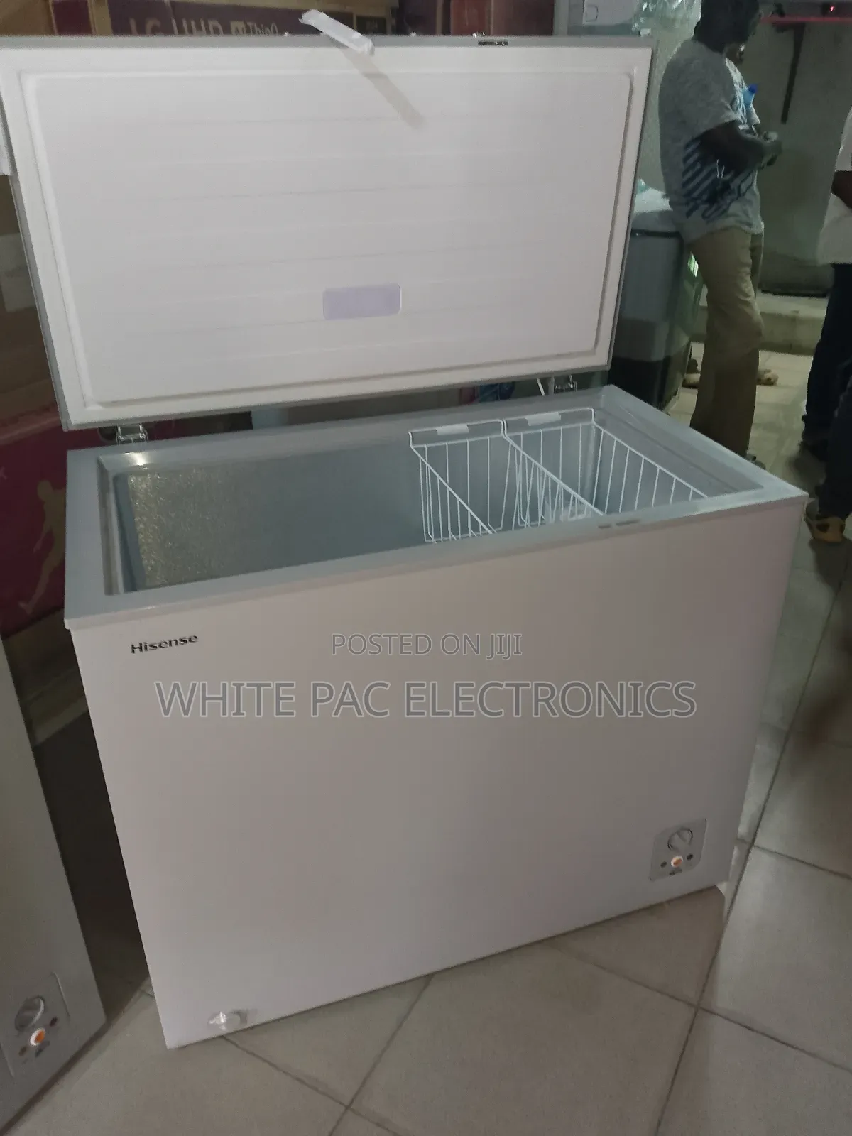 Original >Hisense Extra Cooling 250-Litre Deep Freezer> 1yrs