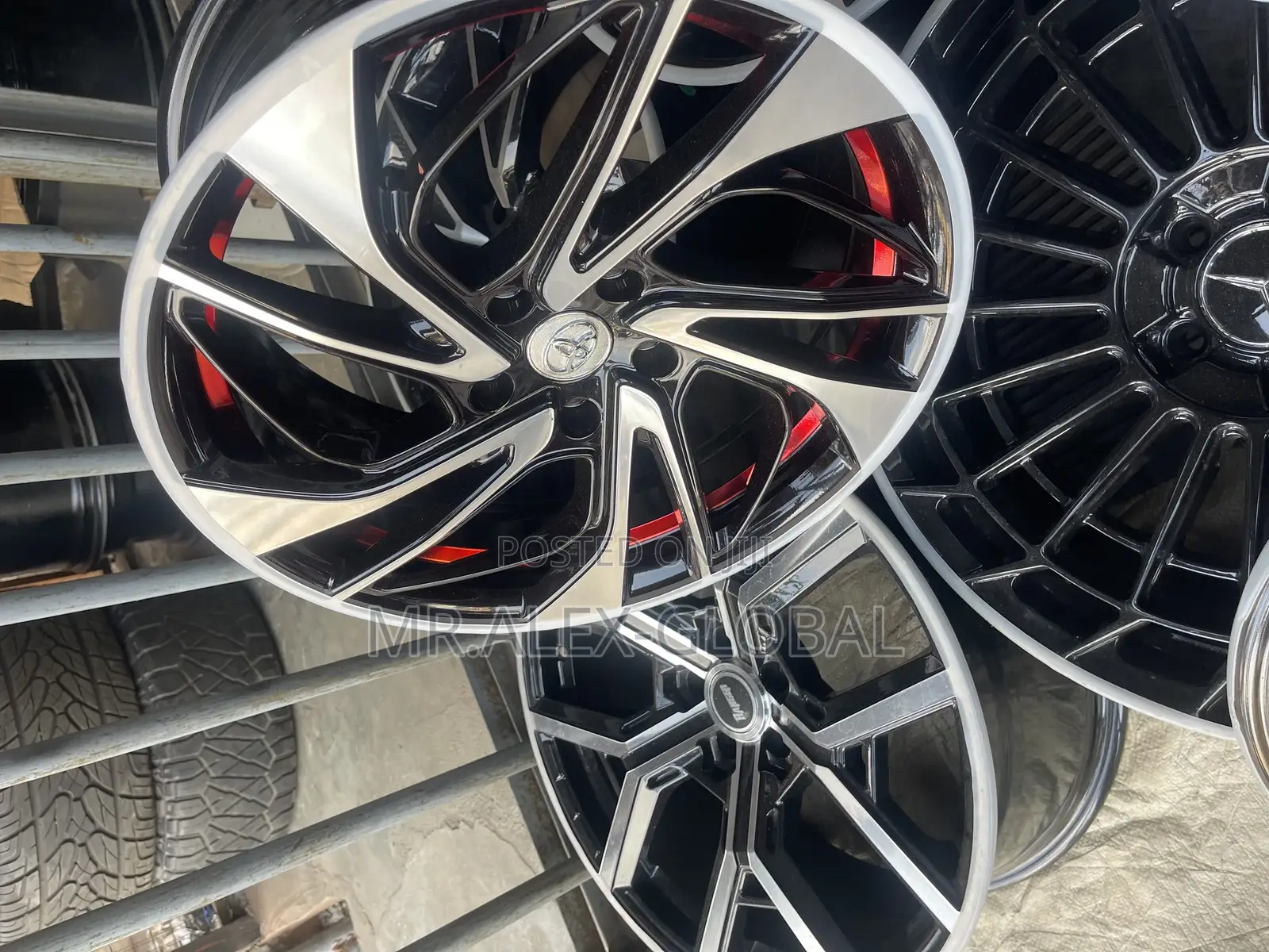 18rim Toyota and Universal