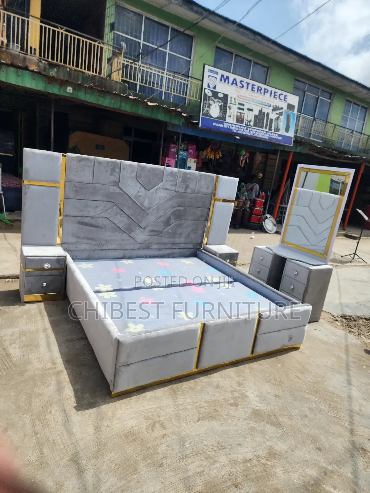 Quality 6by6 Complete Set of Upholstery Padded Bed