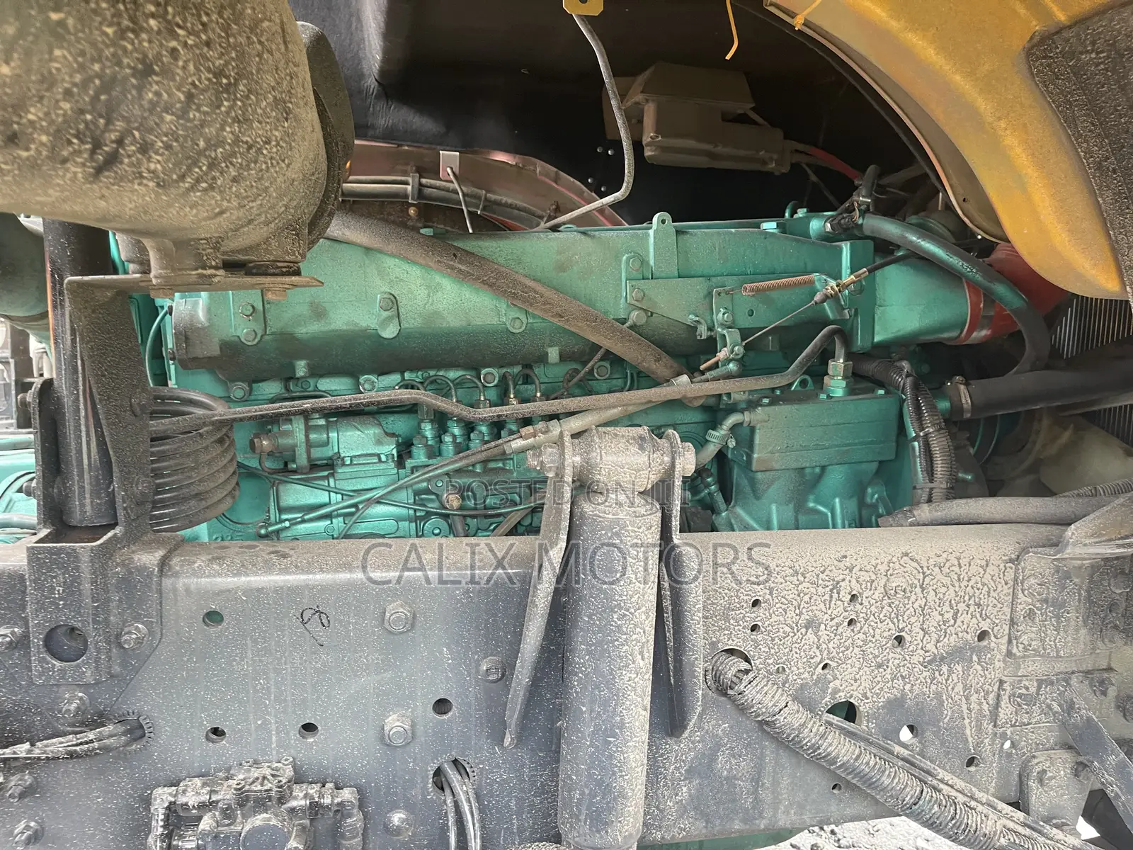 Foreign Used Howo Tractor Head Truck 371hp 2014 Orange