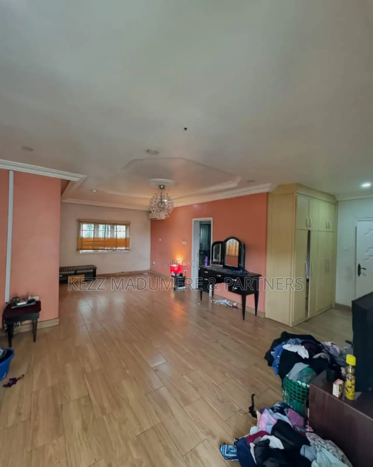 4bdrm Duplex in Trinity Estate , for sale