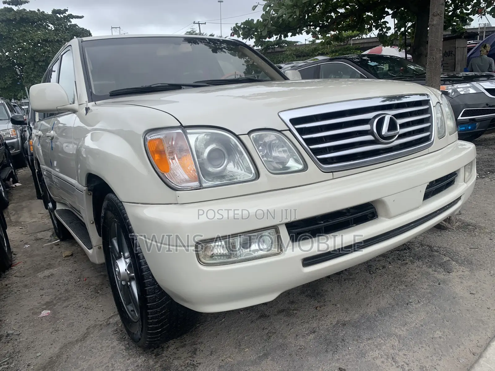 Lexus LX 470 Sport Utility 2007 White