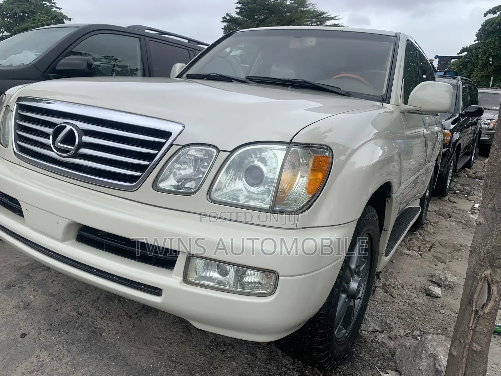 Lexus LX 470 Sport Utility 2007 White