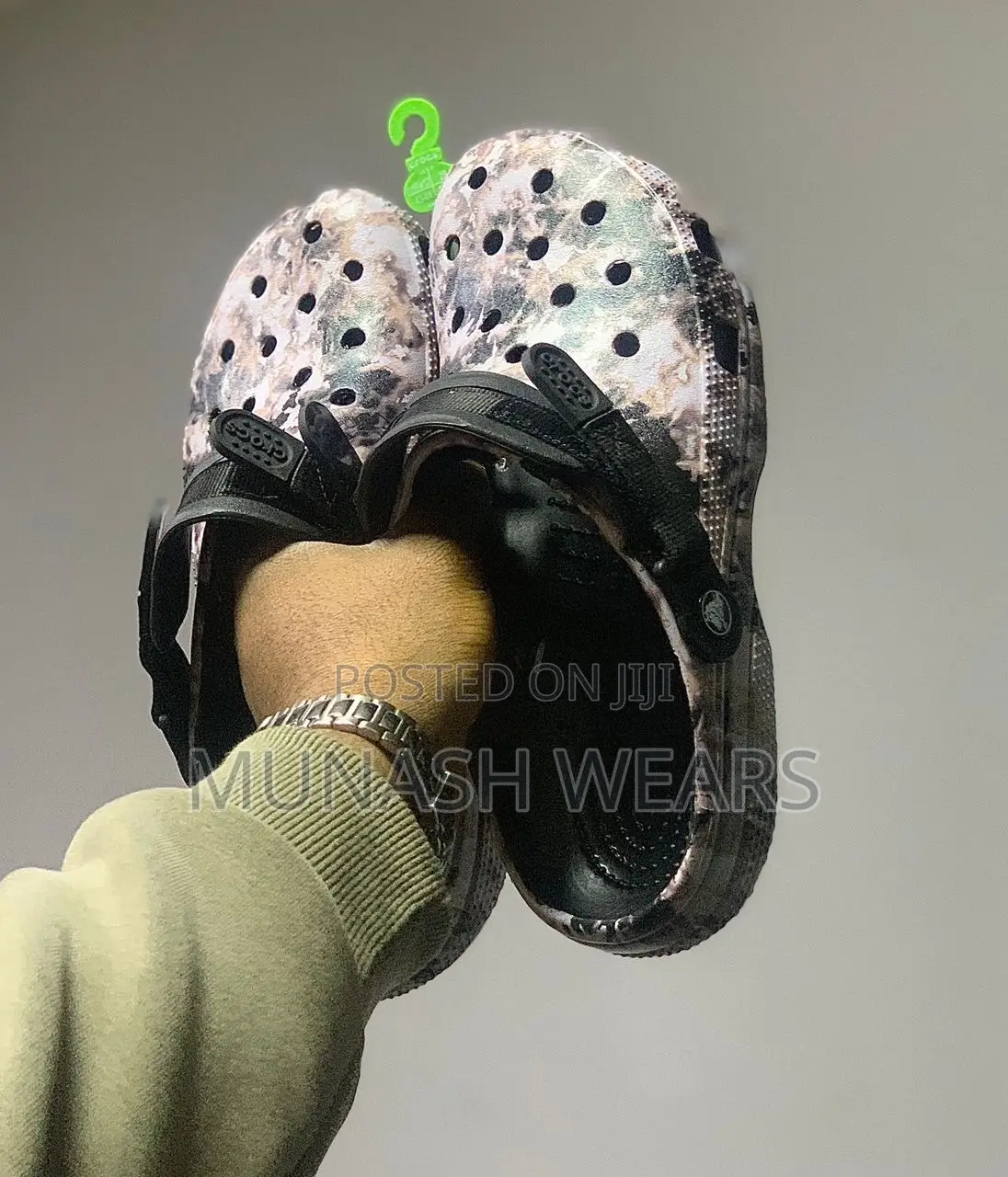 Classic Trends Crocs for All Weather
