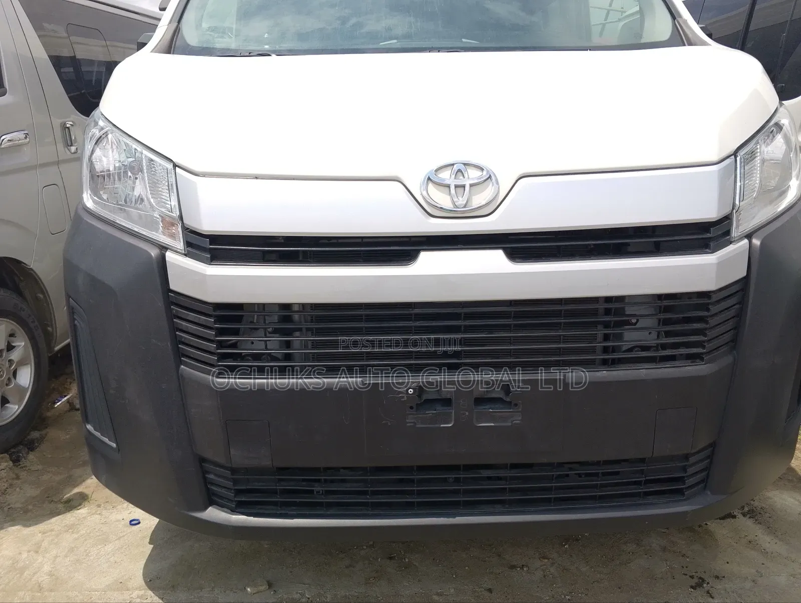 Toyota HiAce 2021 White