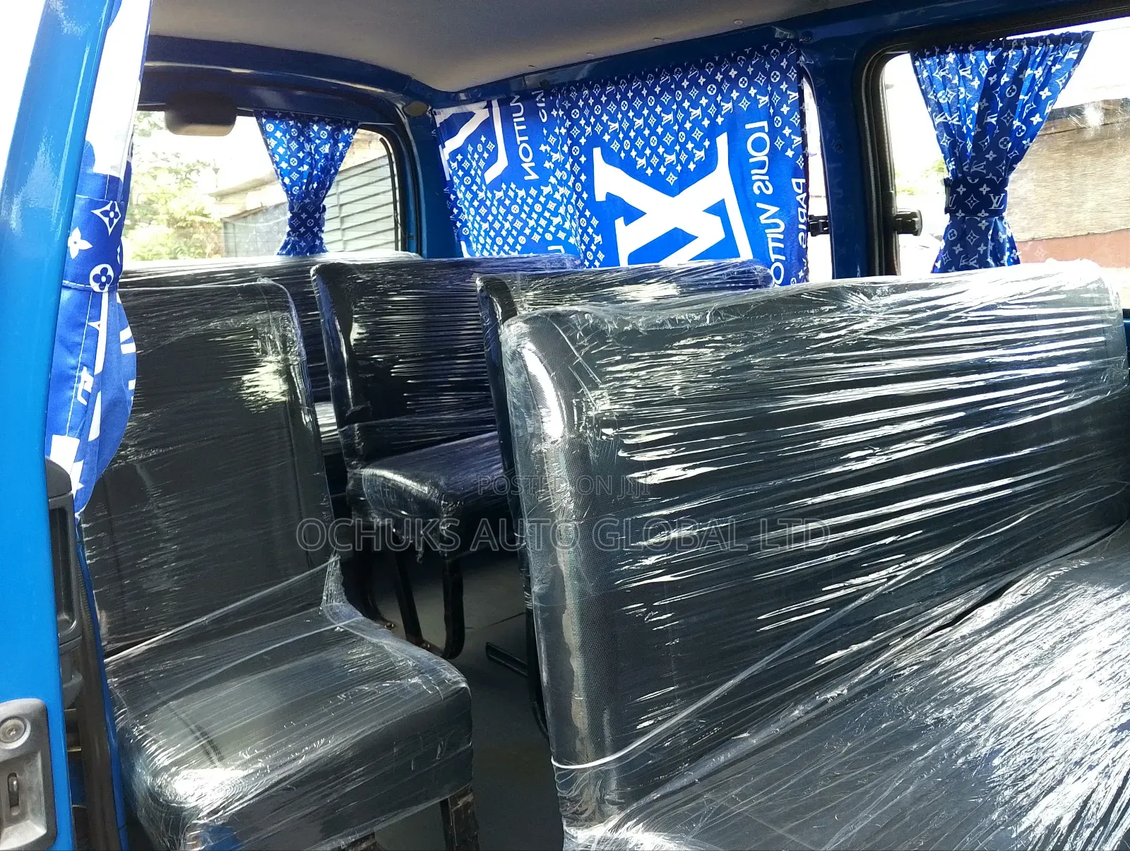 Toyota HiAce 2001 Blue