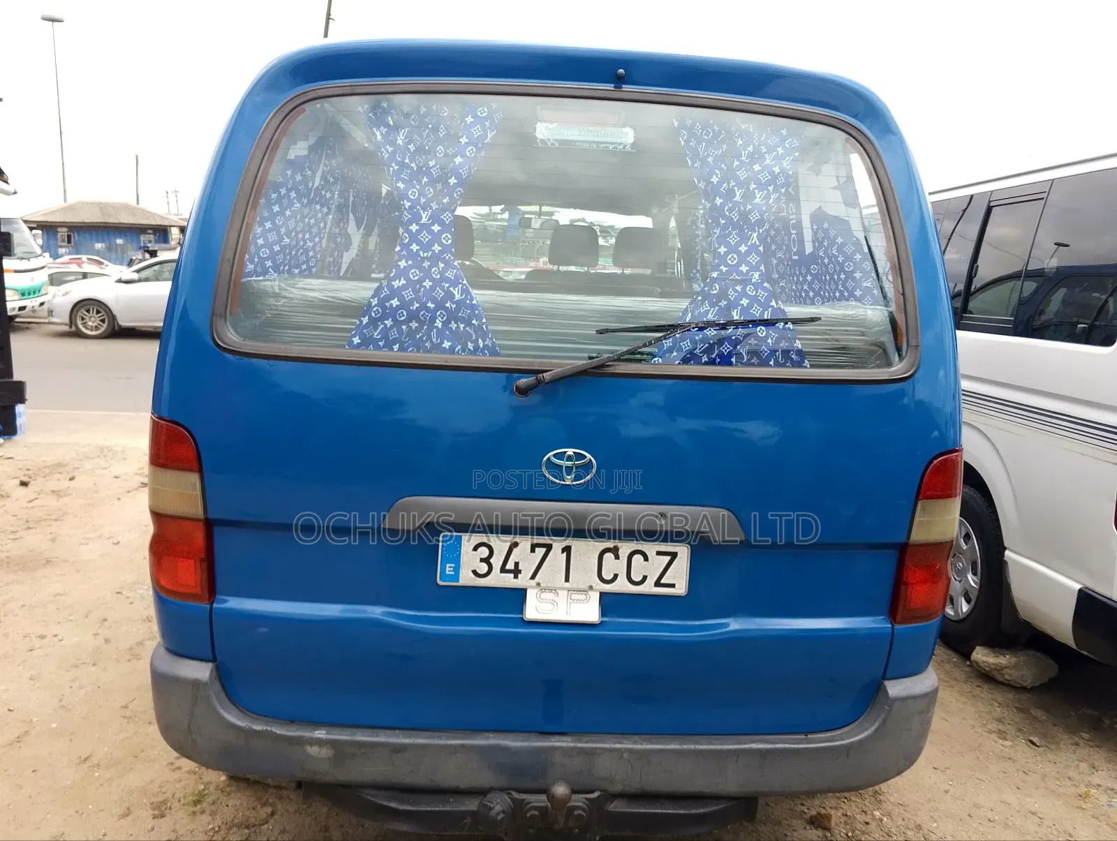 Toyota HiAce 2001 Blue