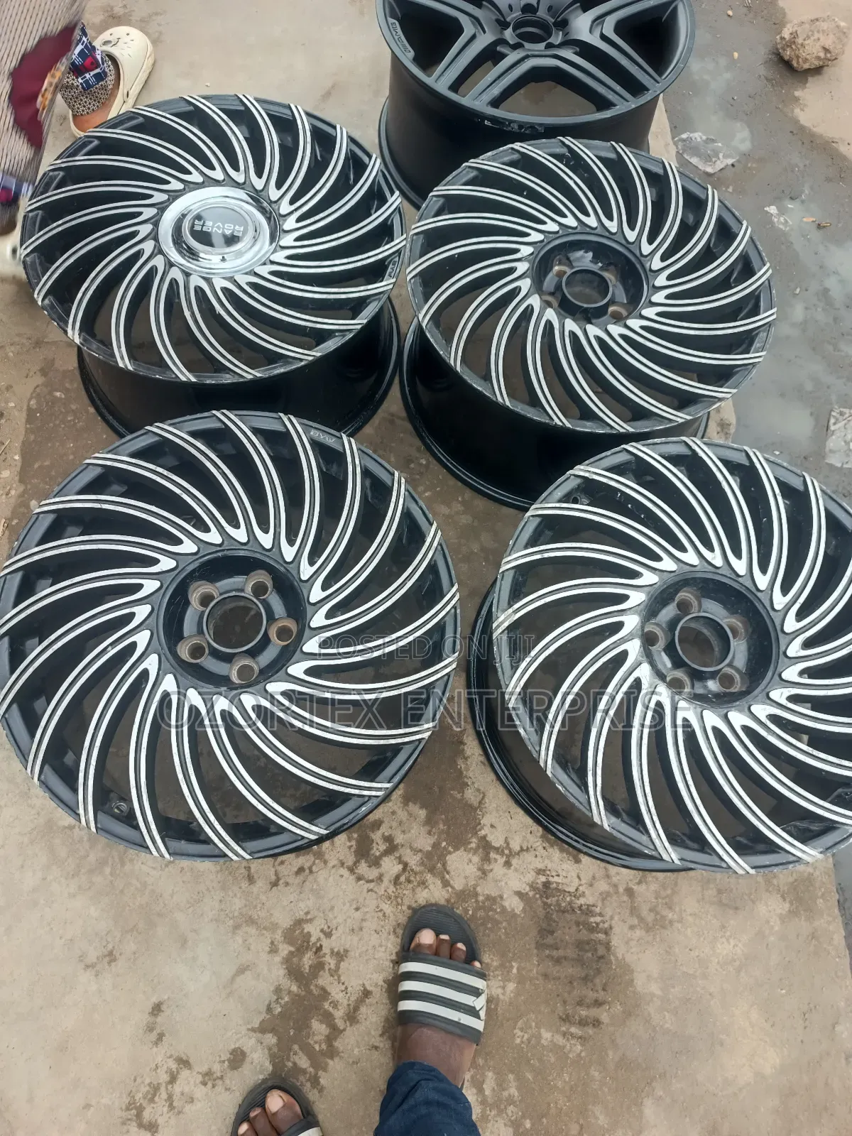 21inches Rim for Range Rover Black and White