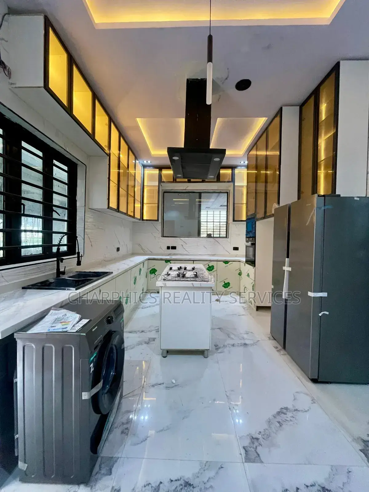 5bdrm Duplex in Ikota for sale