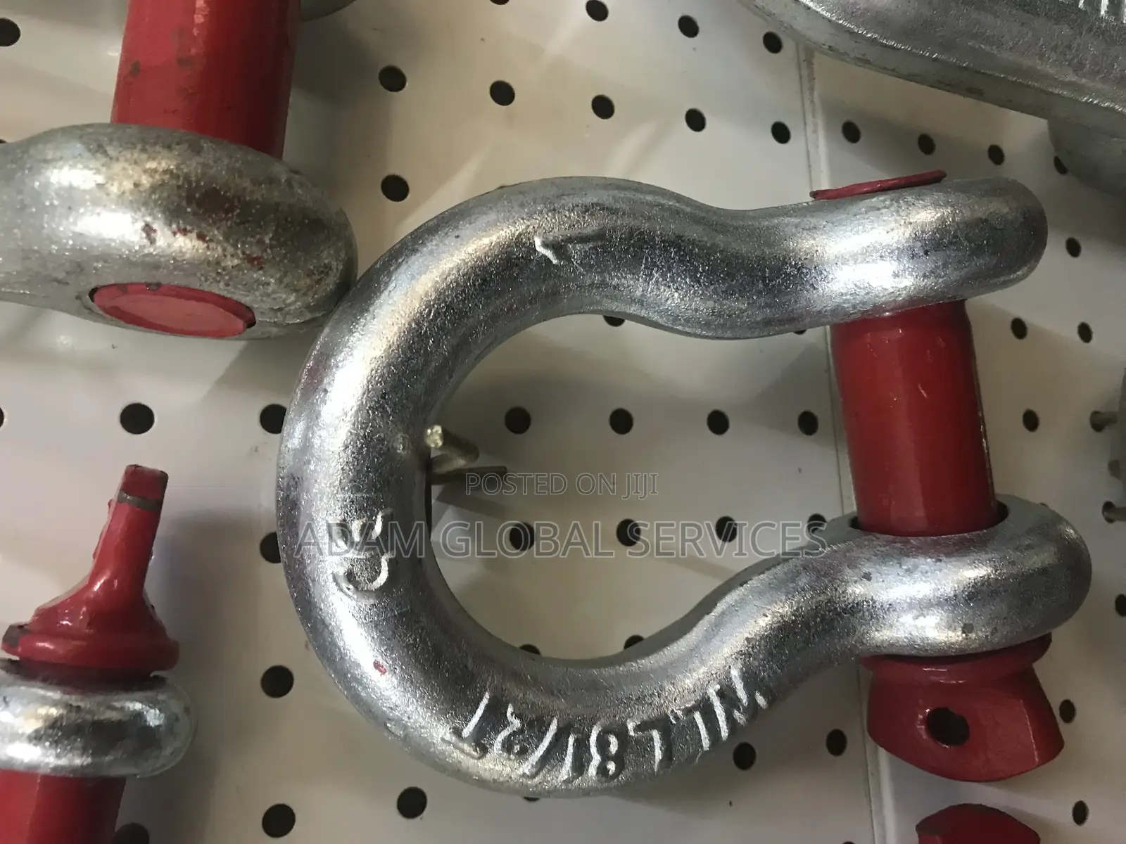 8.5T Bow Shackle