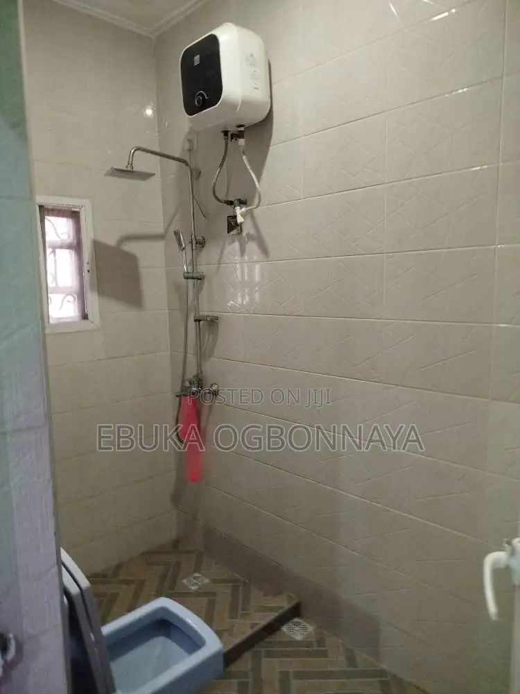 2bdrm Block of Flats in Cedarwood Estate, Obio-Akpor for rent