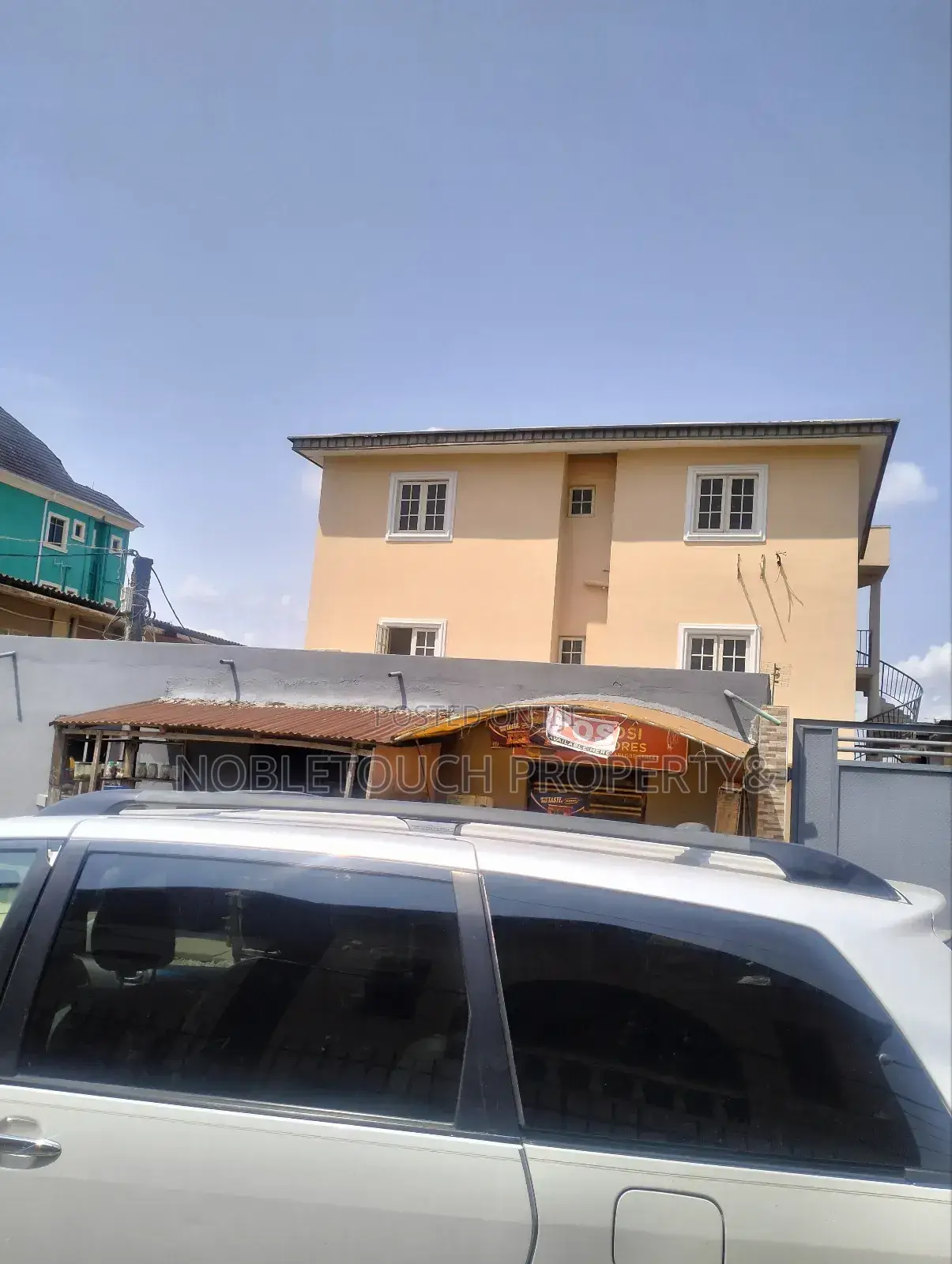 3bdrm Block of Flats in Ago Palace Way Ago for sale