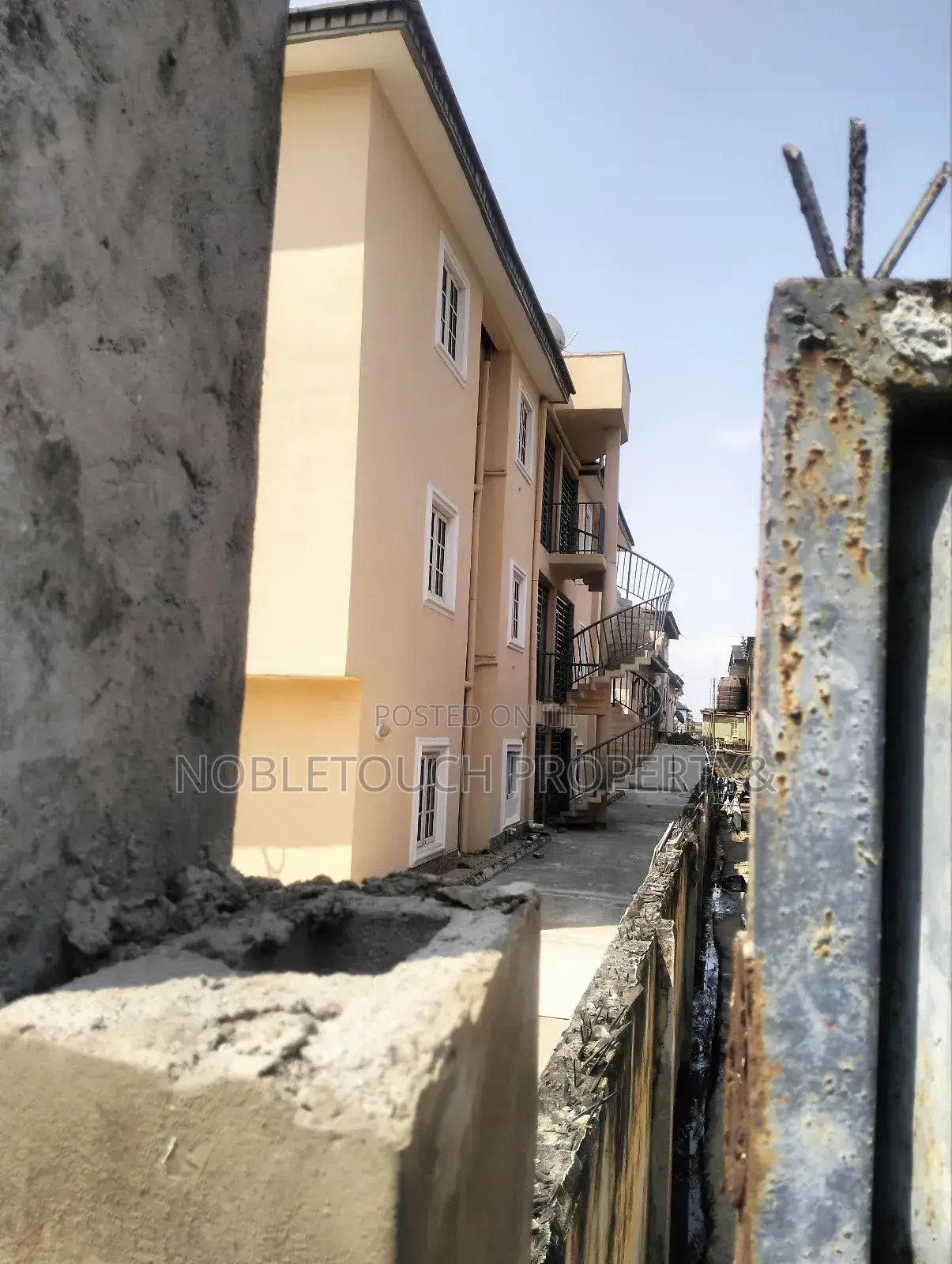 3bdrm Block of Flats in Ago Palace Way Ago for sale
