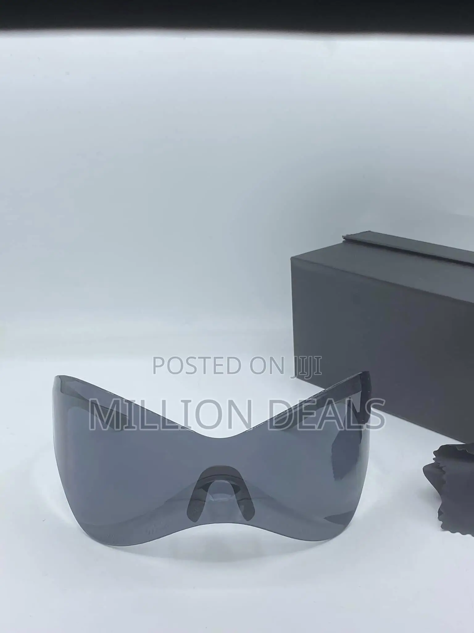 Wrap Ski Stylish Men's Black Sunglasses