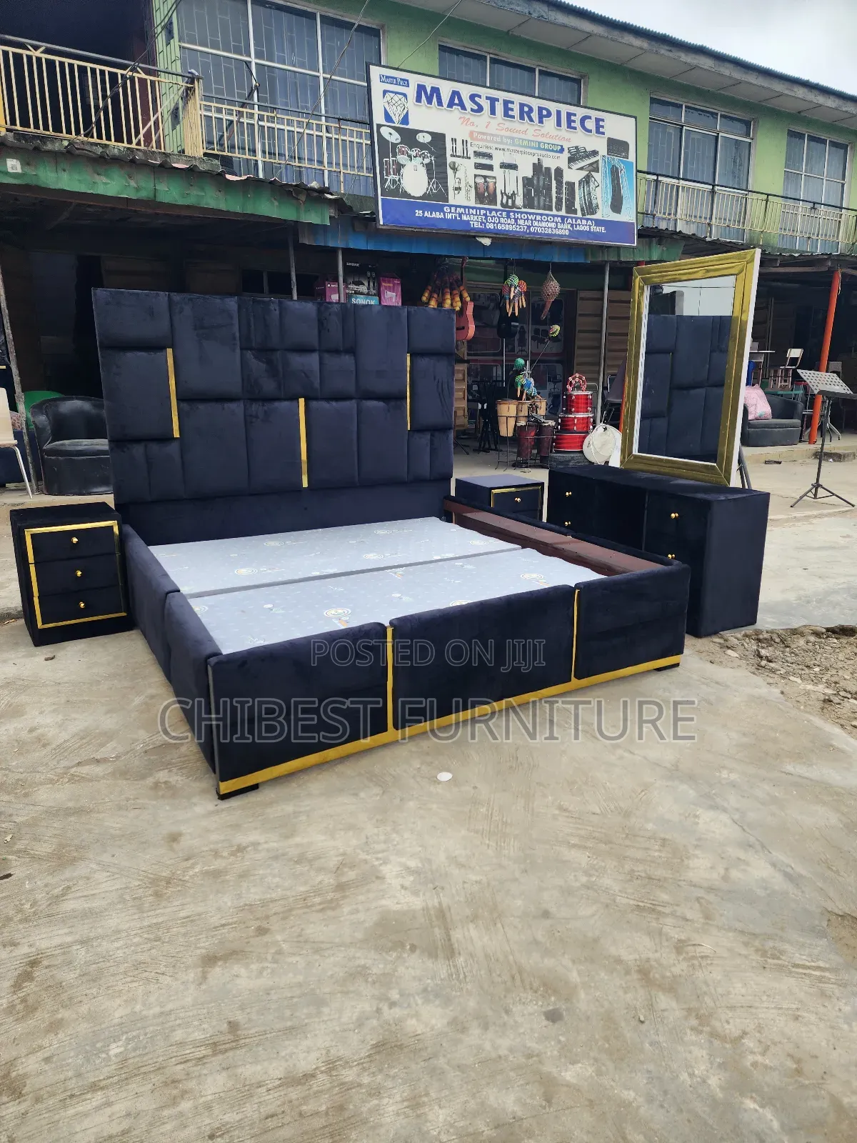 Quality 6by6 Complete Set of Upholstery Padded Bed